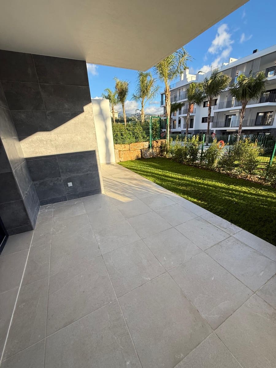 2 soverom Leilighet til salgs i Estepona med svømmebasseng garasje - € 550 000 (Ref: 9450110)