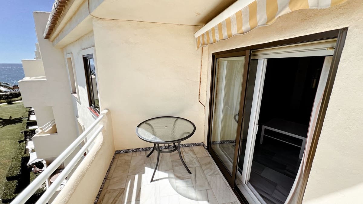 2 soverom Leilighet til salgs i La Cala de Mijas med svømmebasseng garasje - € 599 000 (Ref: 9451779)