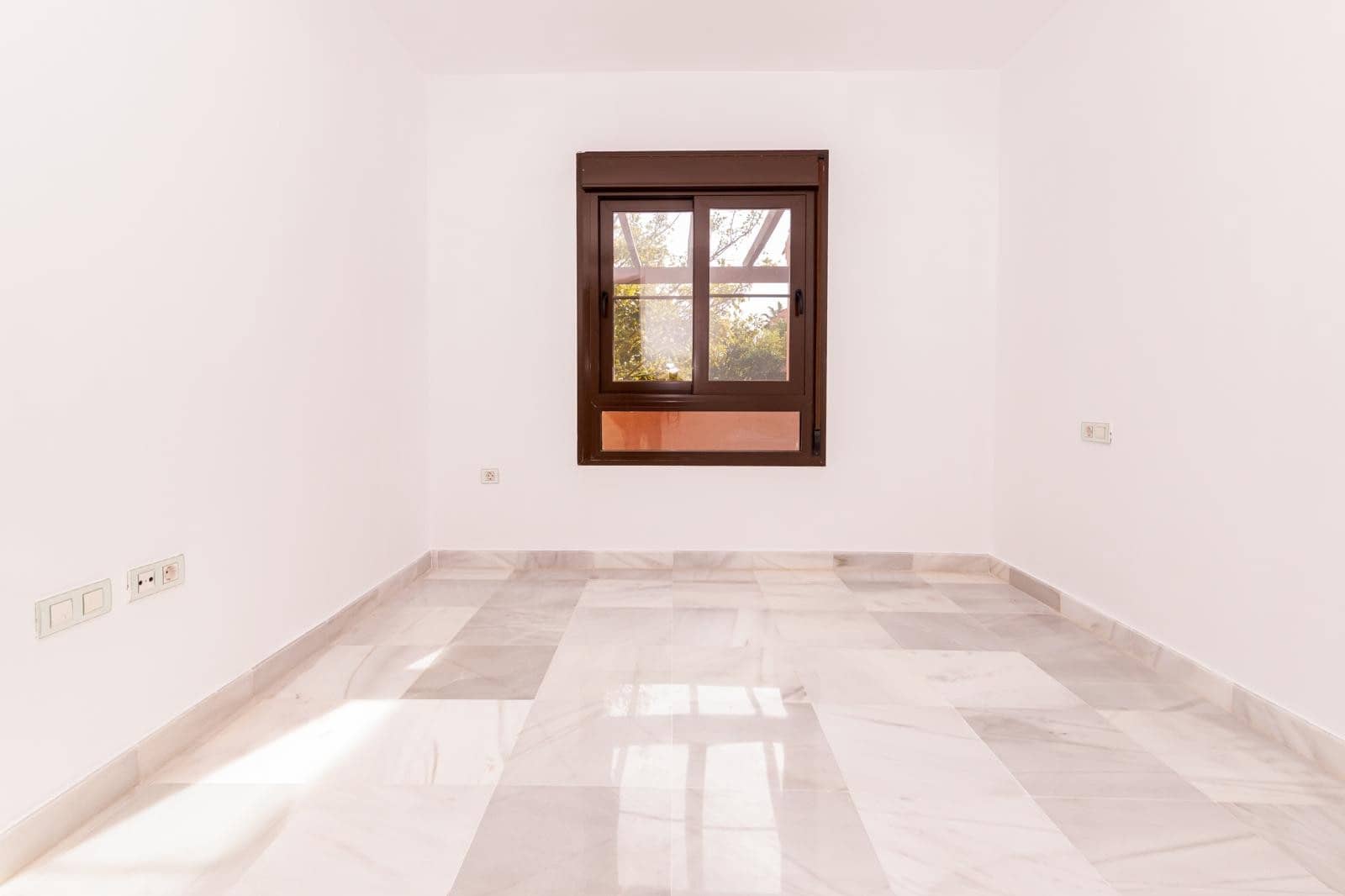 4 slaapkamer Appartement te koop in Estepona met zwembad garage - € 790.000 (Ref: 9465326)