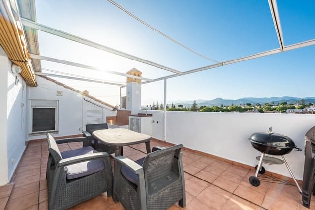 4 soverom Penthouse til salgs i San Pedro de Alcántara Pueblo, Marbella med svømmebasseng garasje - € 549 000 (Ref: 9496995)
