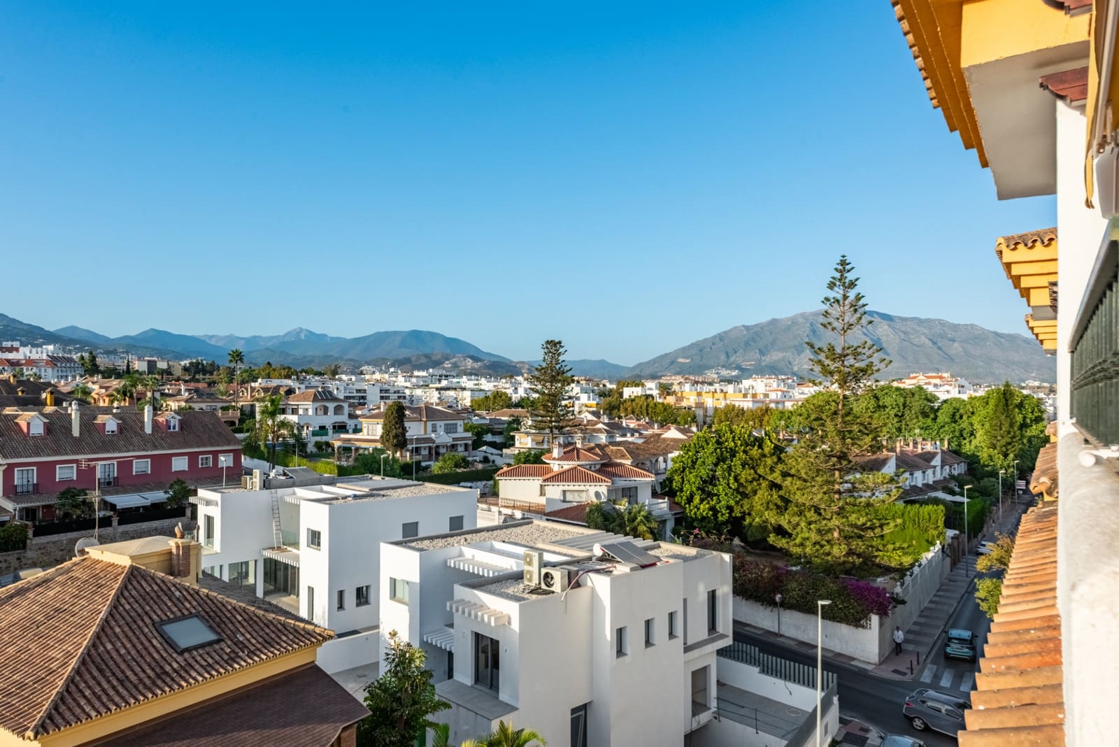 4 bedroom Penthouse for sale in San Pedro de Alcantara with pool garage - € 549,000 (Ref: 9496995)