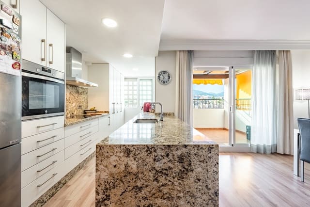 4 slaapkamer Penthouse te koop in San Pedro de Alcántara Pueblo, Marbella met zwembad garage - € 524.900 (Ref: 9496995)