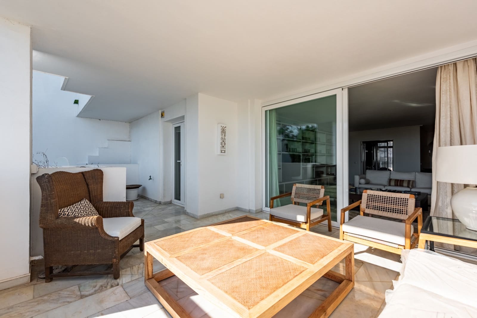 2 slaapkamer Appartement te koop in Bel-Air met zwembad garage - € 490.000 (Ref: 9518558)