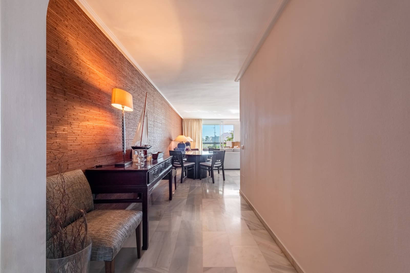 2 slaapkamer Appartement te koop in Bel-Air met zwembad garage - € 490.000 (Ref: 9518558)