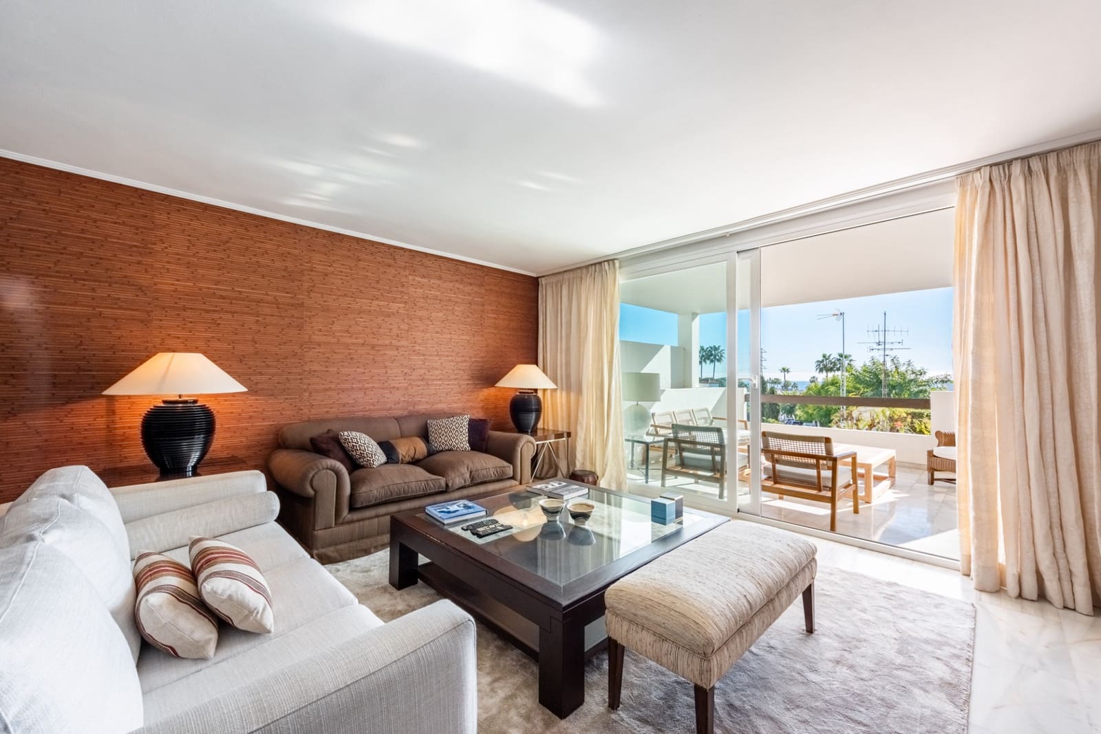 2 slaapkamer Appartement te koop in Bel-Air met zwembad garage - € 490.000 (Ref: 9518558)