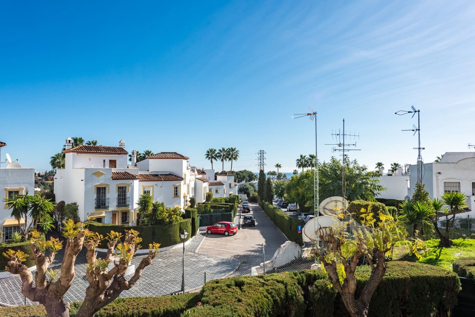 2 slaapkamer Appartement te koop in Bel-Air met zwembad garage - € 490.000 (Ref: 9518558)