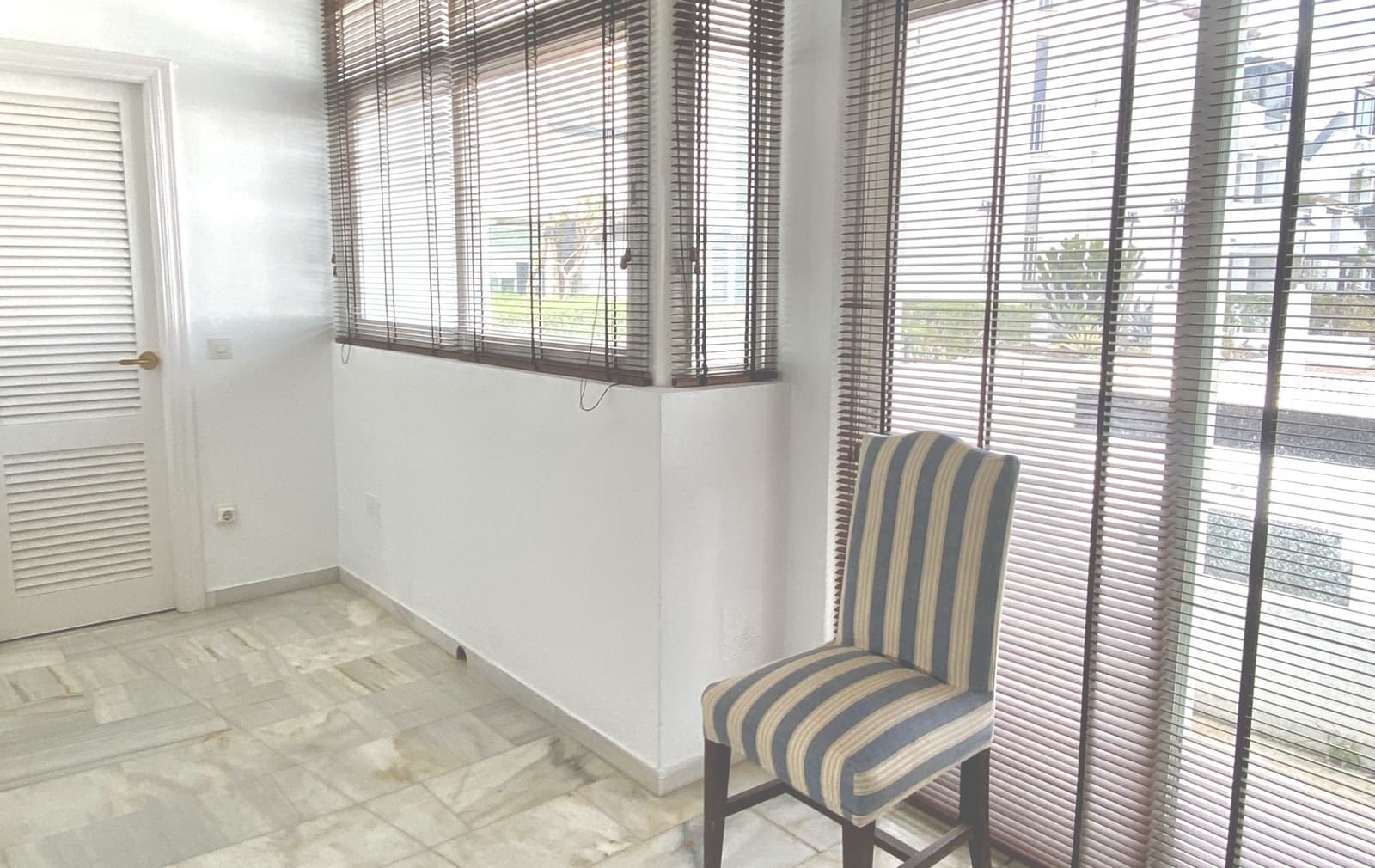 2 slaapkamer Appartement te koop in Bel-Air met zwembad garage - € 490.000 (Ref: 9518558)