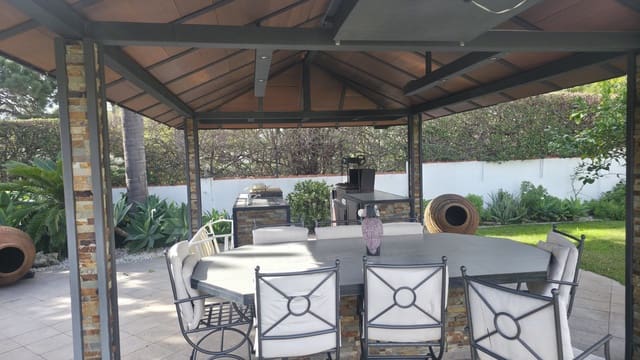 3 makuuhuone Huvila myytävänä paikassa La Carolina - Guadalpín, Marbella mukana uima-altaan 
autotalli - 2 800 000 € (Ref: 9582444)