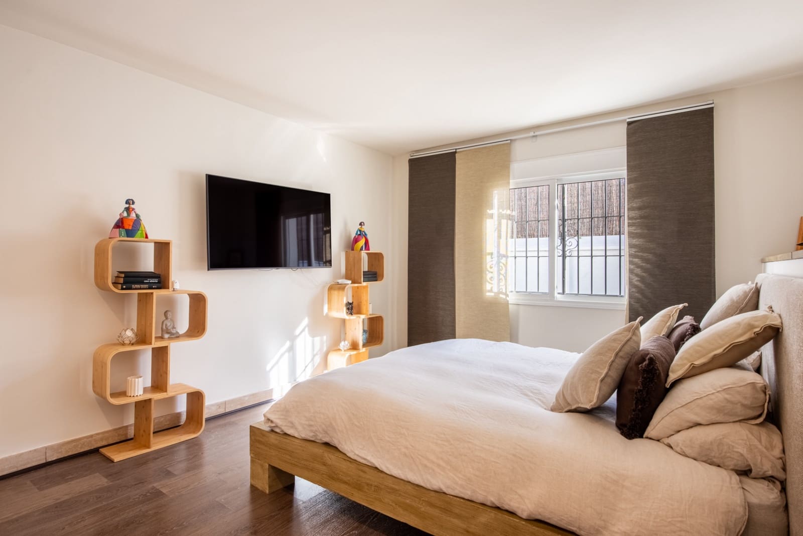 3 bedroom Villa for sale in Marbella with pool garage - € 2,800,000 (Ref: 9582444)