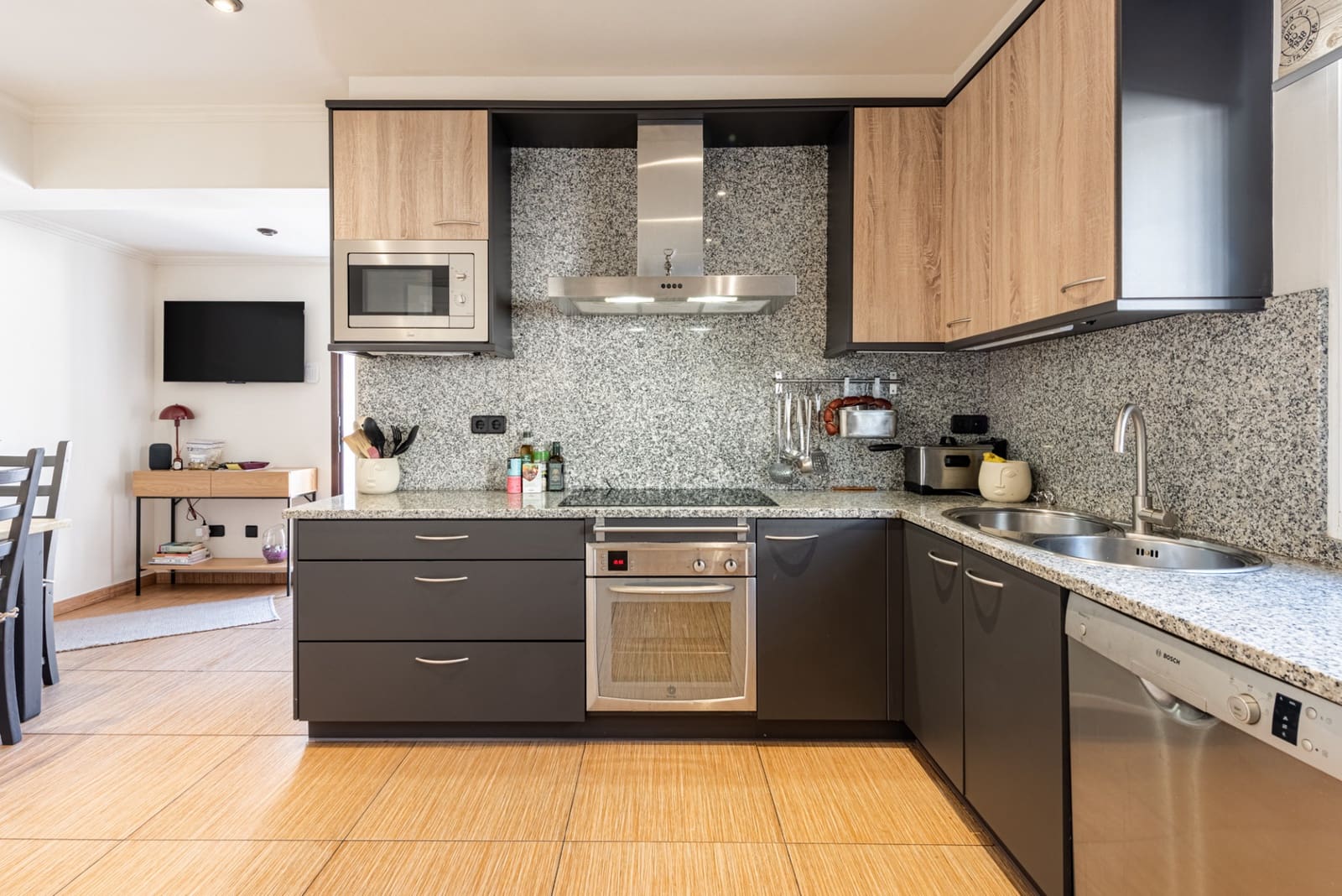 3 bedroom Villa for sale in Marbella with pool garage - € 2,800,000 (Ref: 9582444)