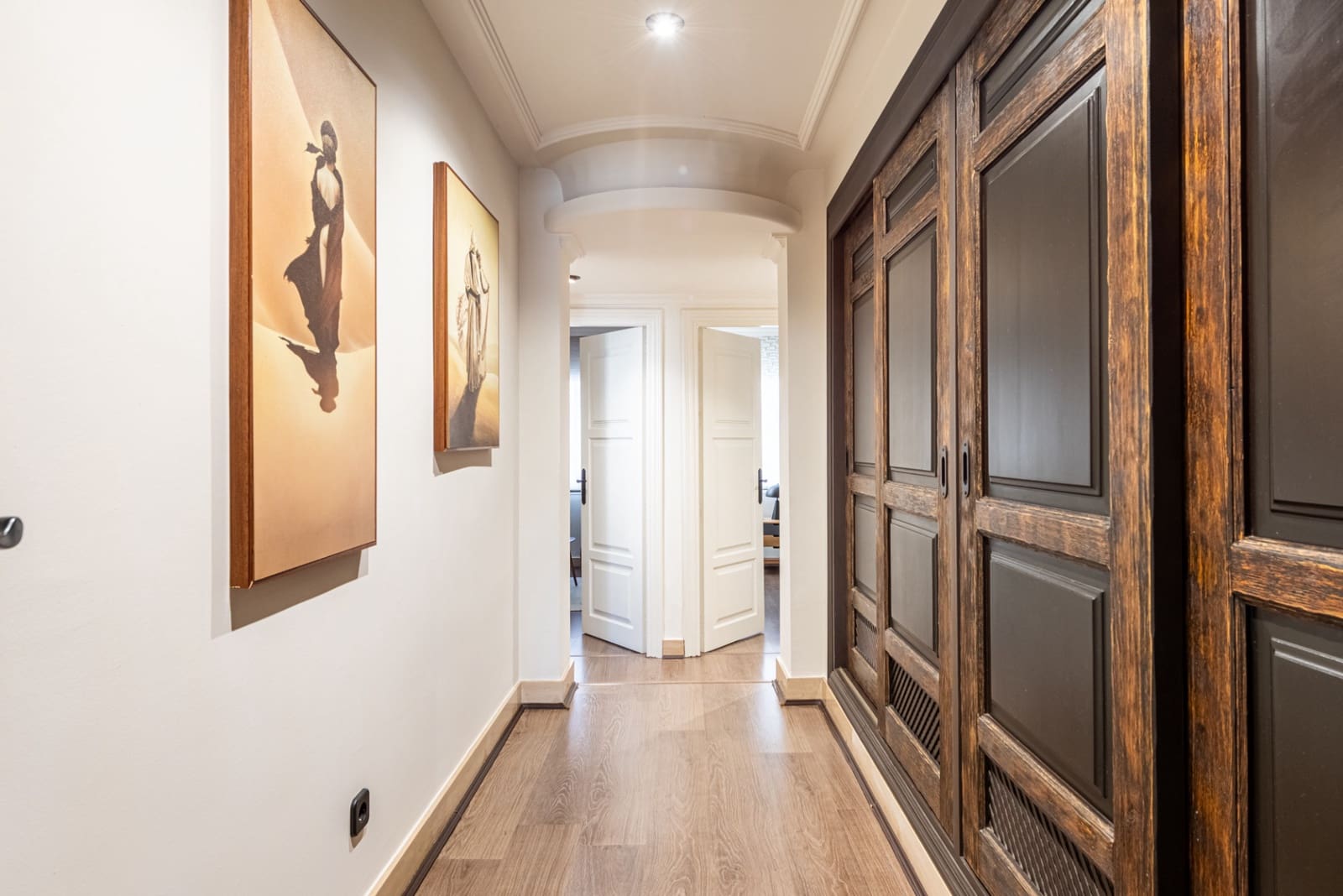 3 bedroom Villa for sale in Marbella with pool garage - € 2,800,000 (Ref: 9582444)