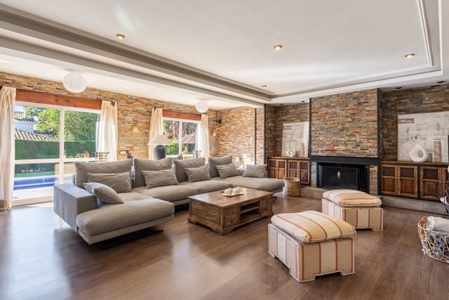 3 sypialnia Willa na sprzedaż w La Carolina - Guadalpín, Marbella z basenem garażem - 2 800 000 € (Ref: 9582444)