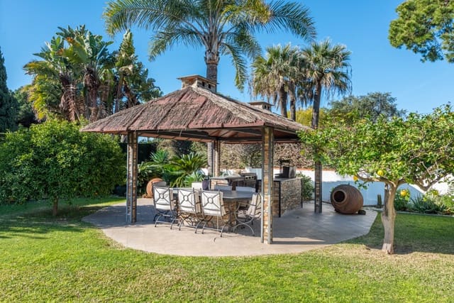3 sypialnia Willa na sprzedaż w La Carolina - Guadalpín, Marbella z basenem garażem - 2 800 000 € (Ref: 9582444)
