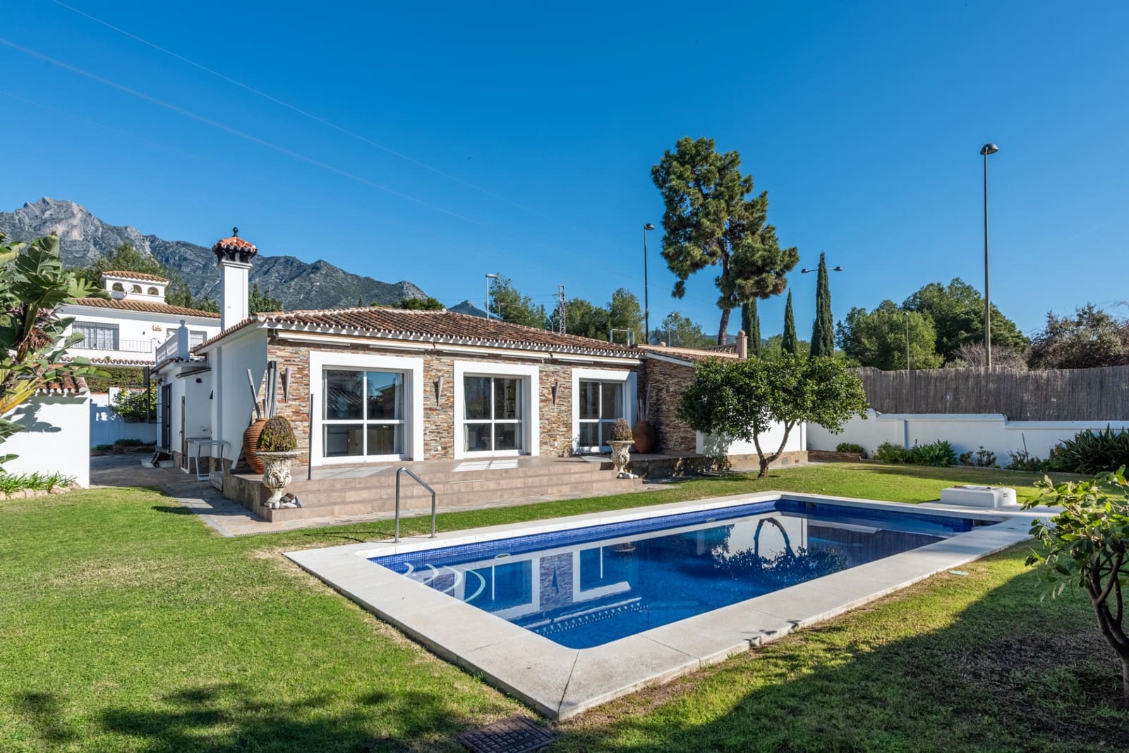 3 chambre Villa/Maison à vendre à Marbella avec piscine garage - 2 800 000 € (Ref: 9582444)