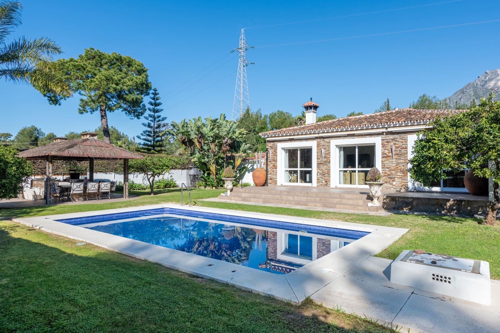 3 chambre Villa/Maison à vendre à Marbella avec piscine garage - 2 800 000 € (Ref: 9582444)