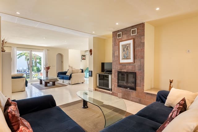 4 soveværelse Villa til salg i Nueva Alcántara, Marbella med swimmingpool garage - € 1.950.000 (Ref: 9590808)