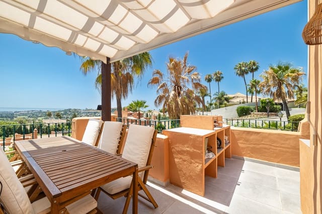 3 slaapkamer Penthouse te koop in Los Naranjos, Marbella met zwembad garage - € 1.125.000 (Ref: 9611162)