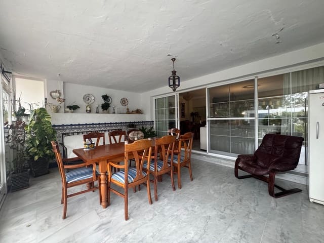 4 bedroom Townhouse for sale in Nueva Atalaya, Estepona with pool garage - € 545,000 (Ref: 9647844)