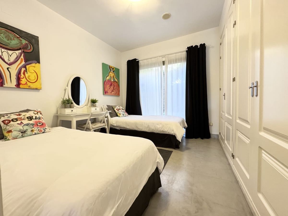 2 soverom Leilighet til salgs i Benahavis med svømmebasseng garasje - € 550 000 (Ref: 9651267)