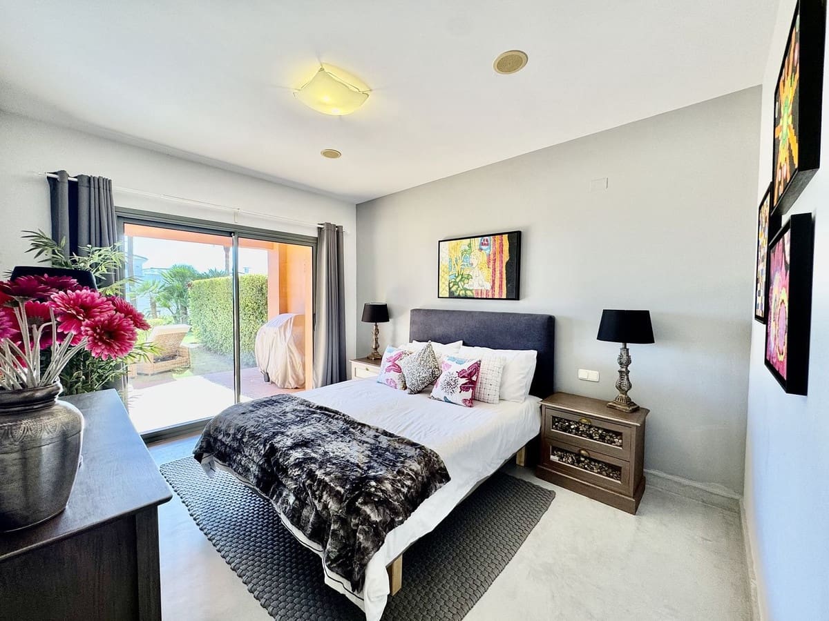 2 soverom Leilighet til salgs i Benahavis med svømmebasseng garasje - € 550 000 (Ref: 9651267)