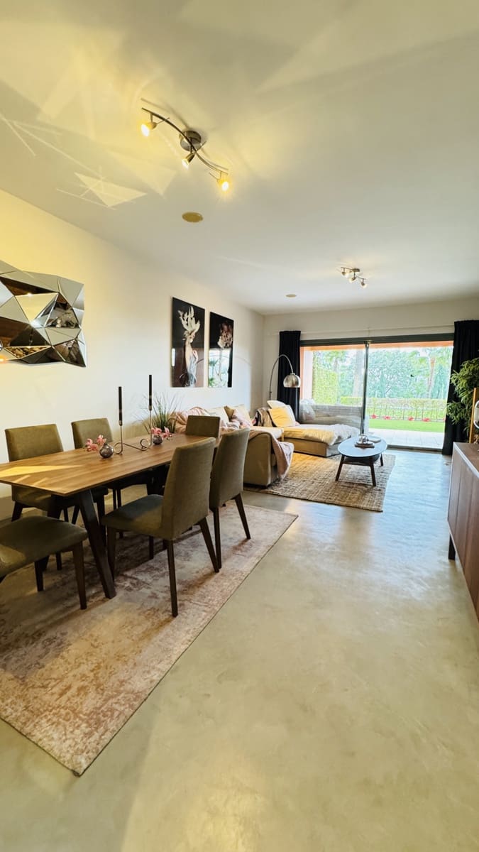 2 soverom Leilighet til salgs i Benahavis med svømmebasseng garasje - € 550 000 (Ref: 9651267)