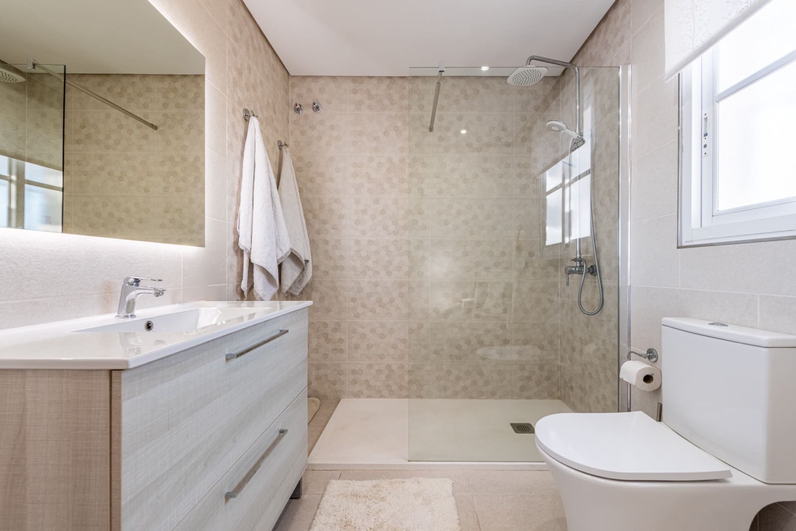 Casa de 4 habitaciones en Estepona en venta con piscina garaje - 550.000 € (Ref: 9666124)