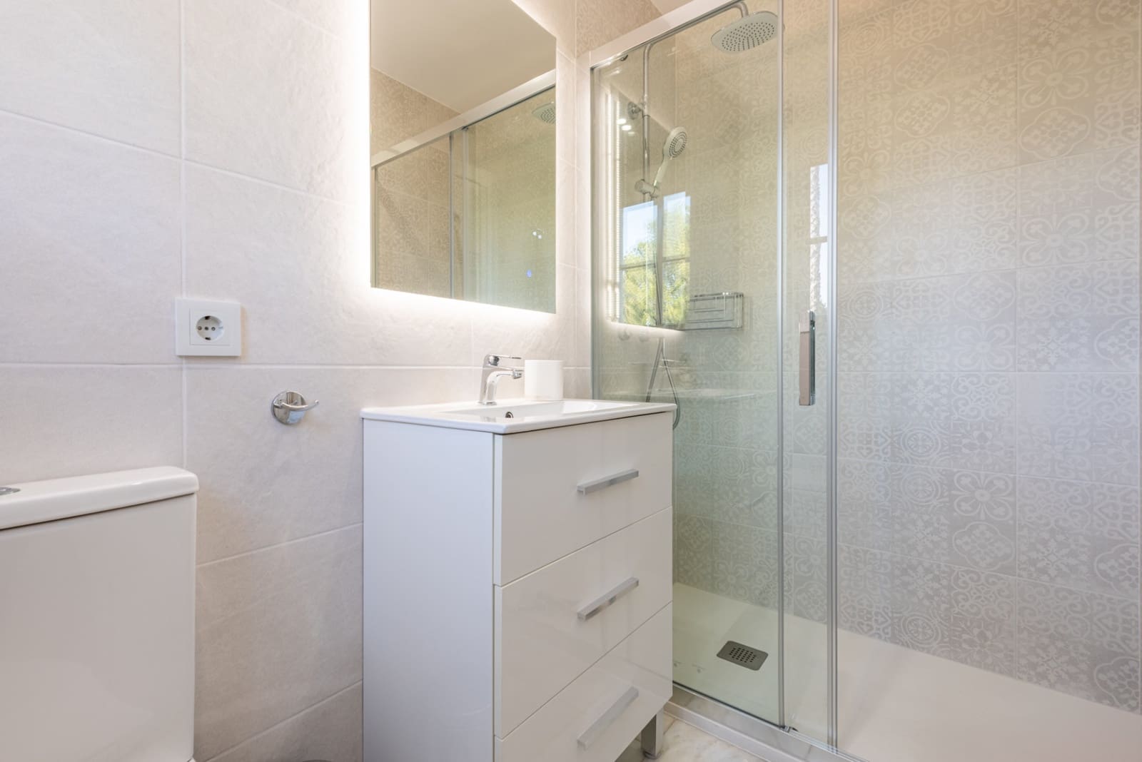 Casa de 4 habitaciones en Estepona en venta con piscina garaje - 550.000 € (Ref: 9666124)