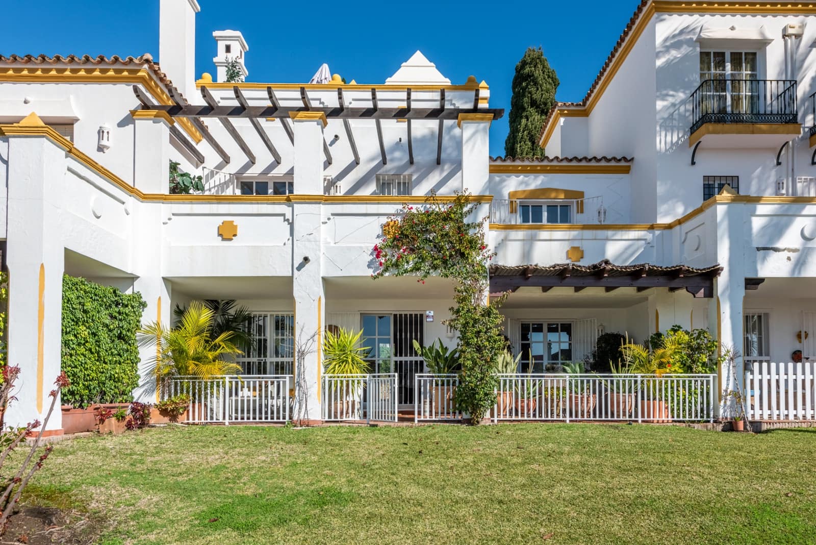 Casa de 4 habitaciones en Estepona en venta con piscina garaje - 550.000 € (Ref: 9666124)