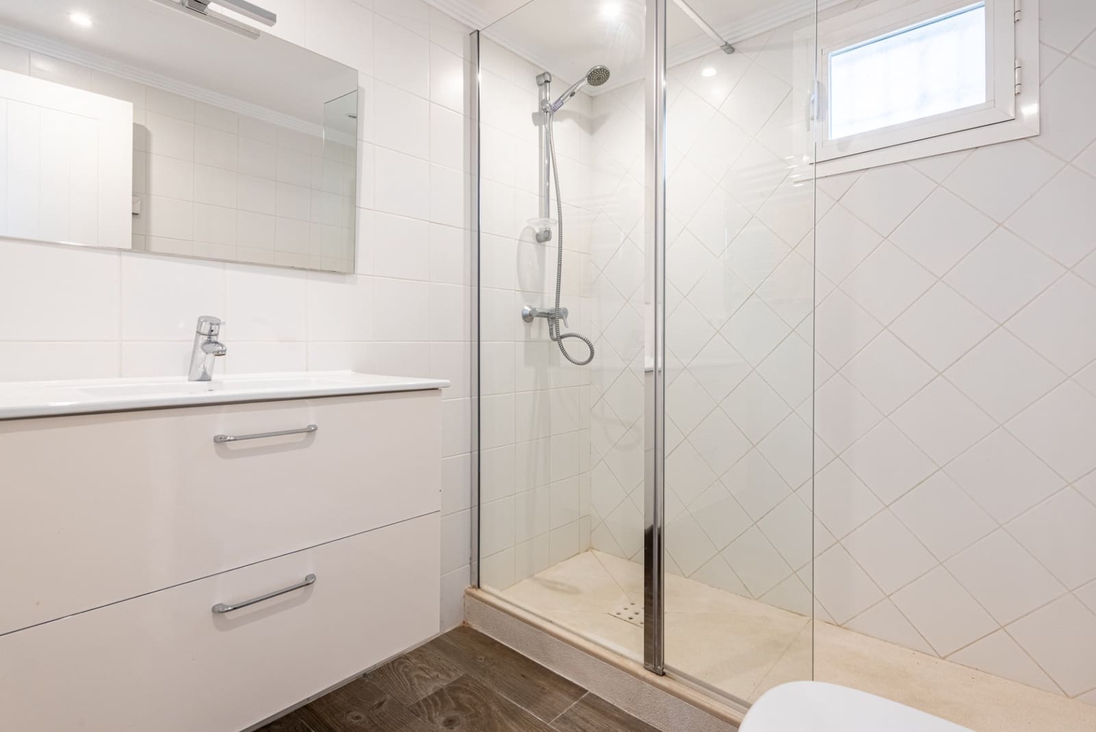 4 soveværelse Villa til salg i Benahavis med swimmingpool garage - € 1.150.000 (Ref: 9670136)