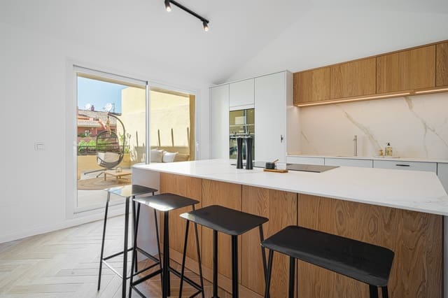 3 soveværelse Penthouse til salg i Cancelada, Estepona med swimmingpool garage - € 995.000 (Ref: 9690287)