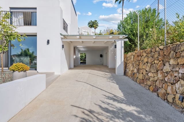 4 quarto Moradia para venda em Los Naranjos, Marbella com piscina garagem - 2 895 000 € (Ref: 9701388)