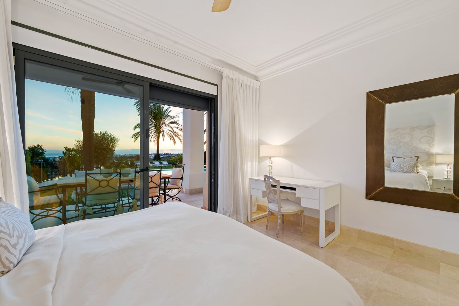 4 Zimmer Villa zu verkaufen in Marbella mit Pool Garage - 4.390.000 € (Ref: 9747742)