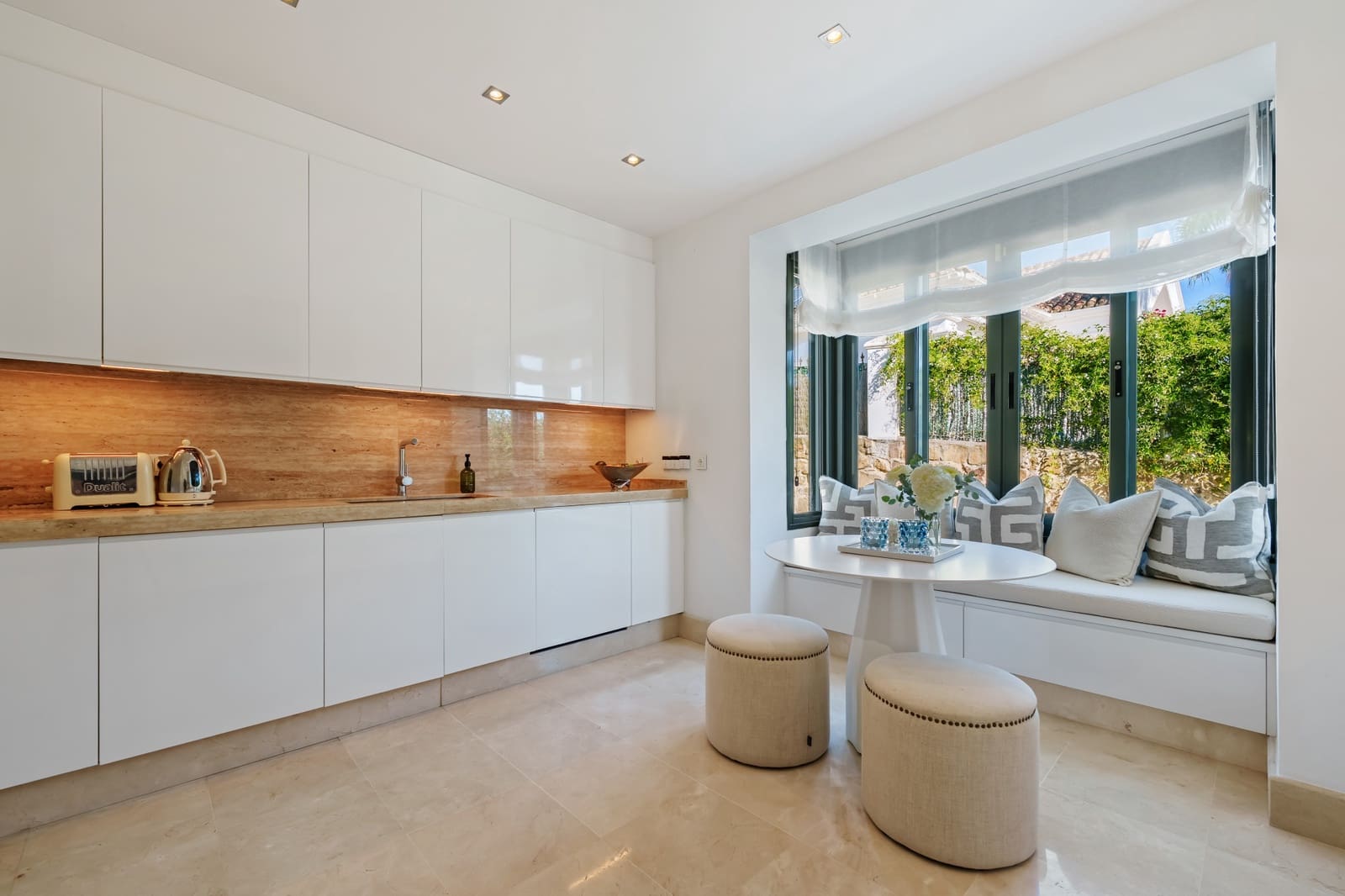 4 Zimmer Villa zu verkaufen in Marbella mit Pool Garage - 4.390.000 € (Ref: 9747742)