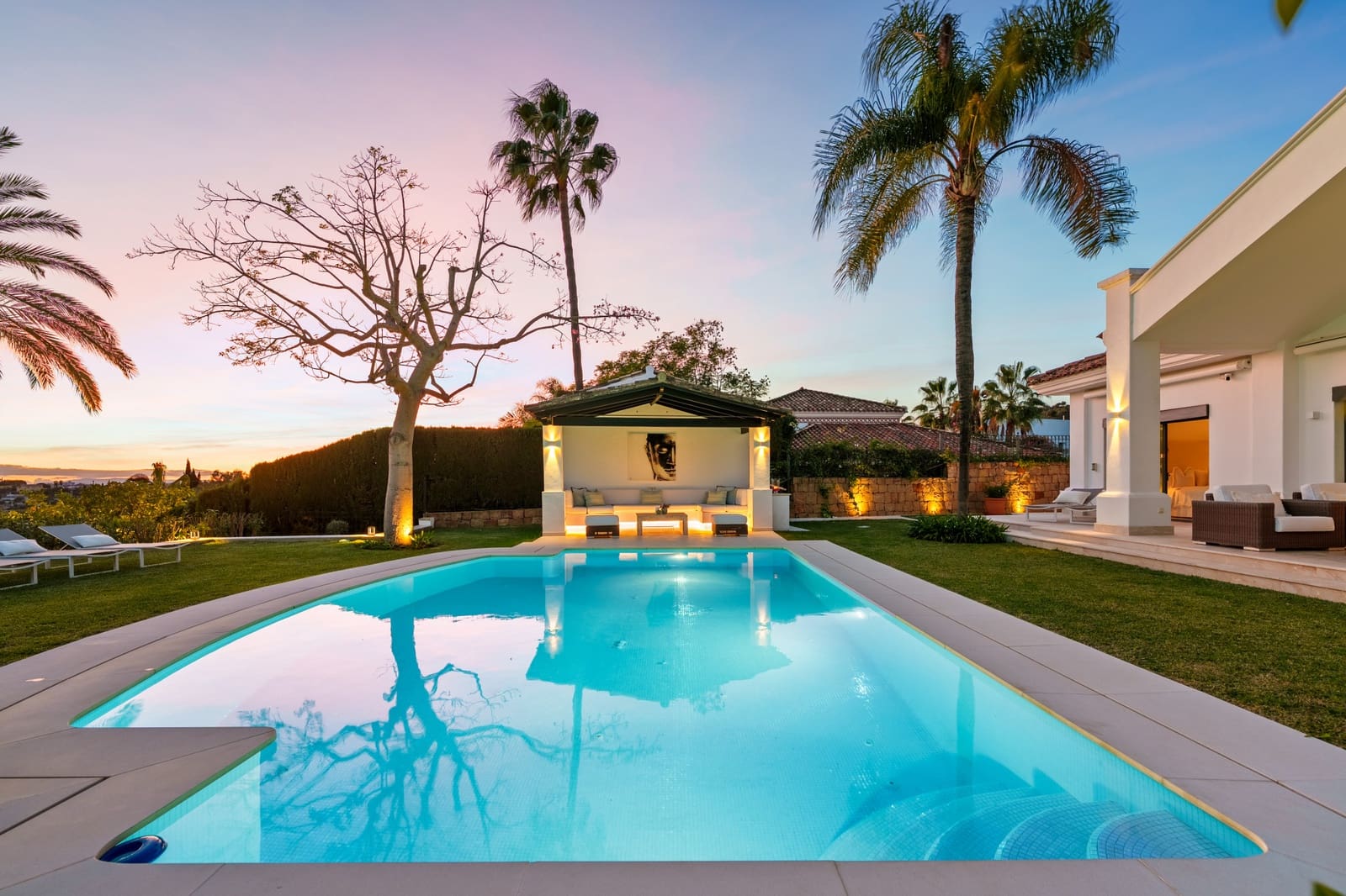 4 Zimmer Villa zu verkaufen in Marbella mit Pool Garage - 4.390.000 € (Ref: 9747742)