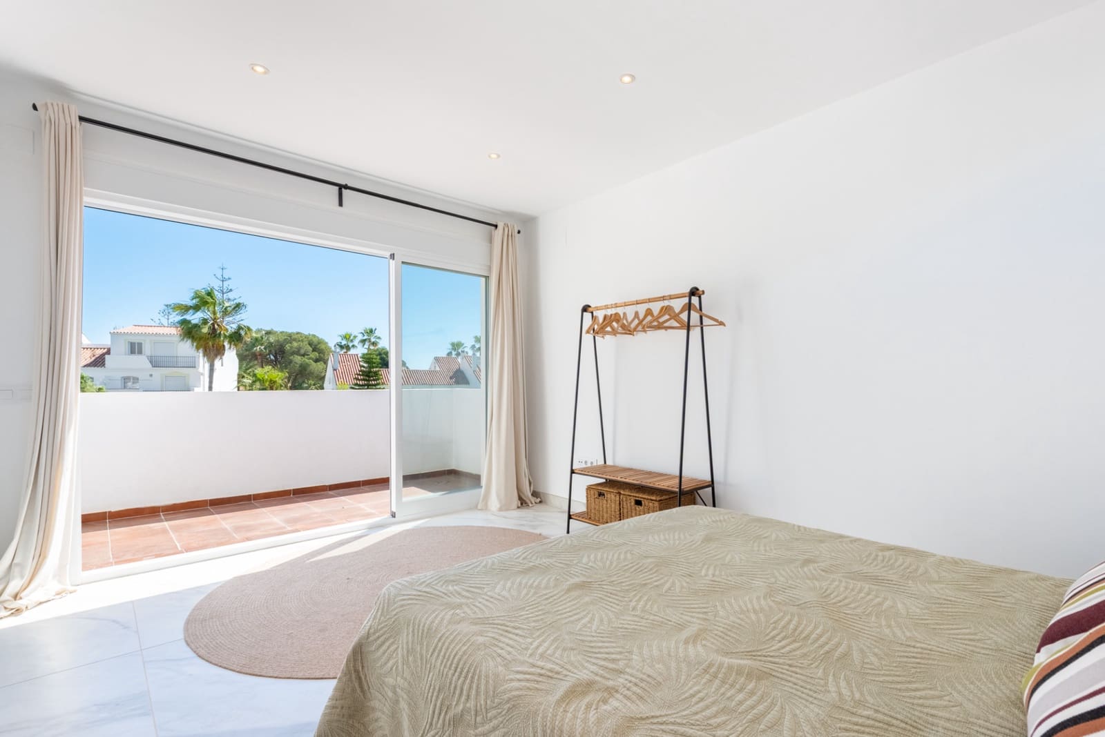 4 soverom Hus til salgs i Atalaya-Isdabe med svømmebasseng garasje - € 499 000 (Ref: 9755503)