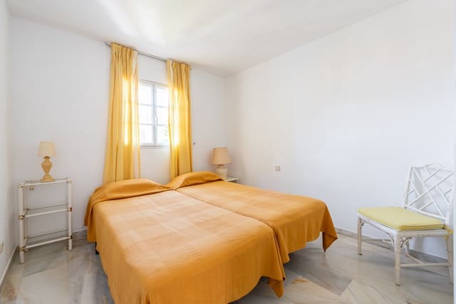 4 soverom Hus til salgs i Atalaya-Isdabe, Estepona med svømmebasseng garasje - € 499 000 (Ref: 9755503)