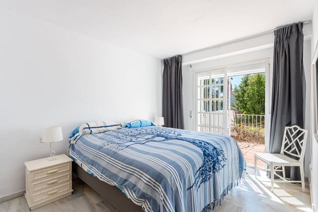 4 soverom Hus til salgs i Atalaya-Isdabe, Estepona med svømmebasseng garasje - € 499 000 (Ref: 9755503)