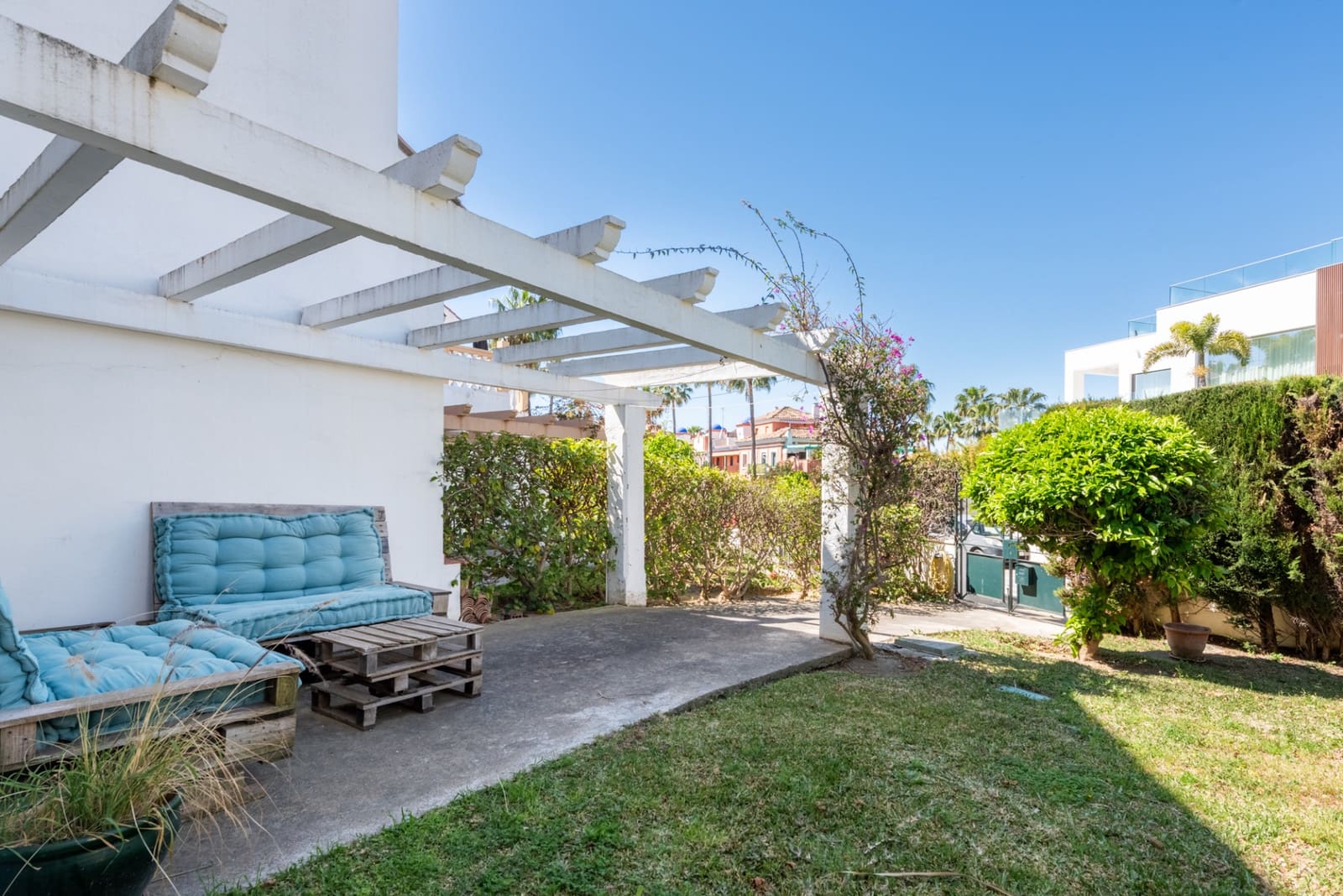 4 soverom Hus til salgs i Atalaya-Isdabe med svømmebasseng garasje - € 499 000 (Ref: 9755503)