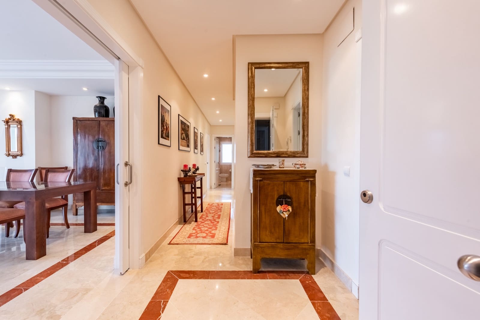 Apartamento de 3 habitaciones en Marbella en venta con piscina garaje - 1.150.000 € (Ref: 9772837)