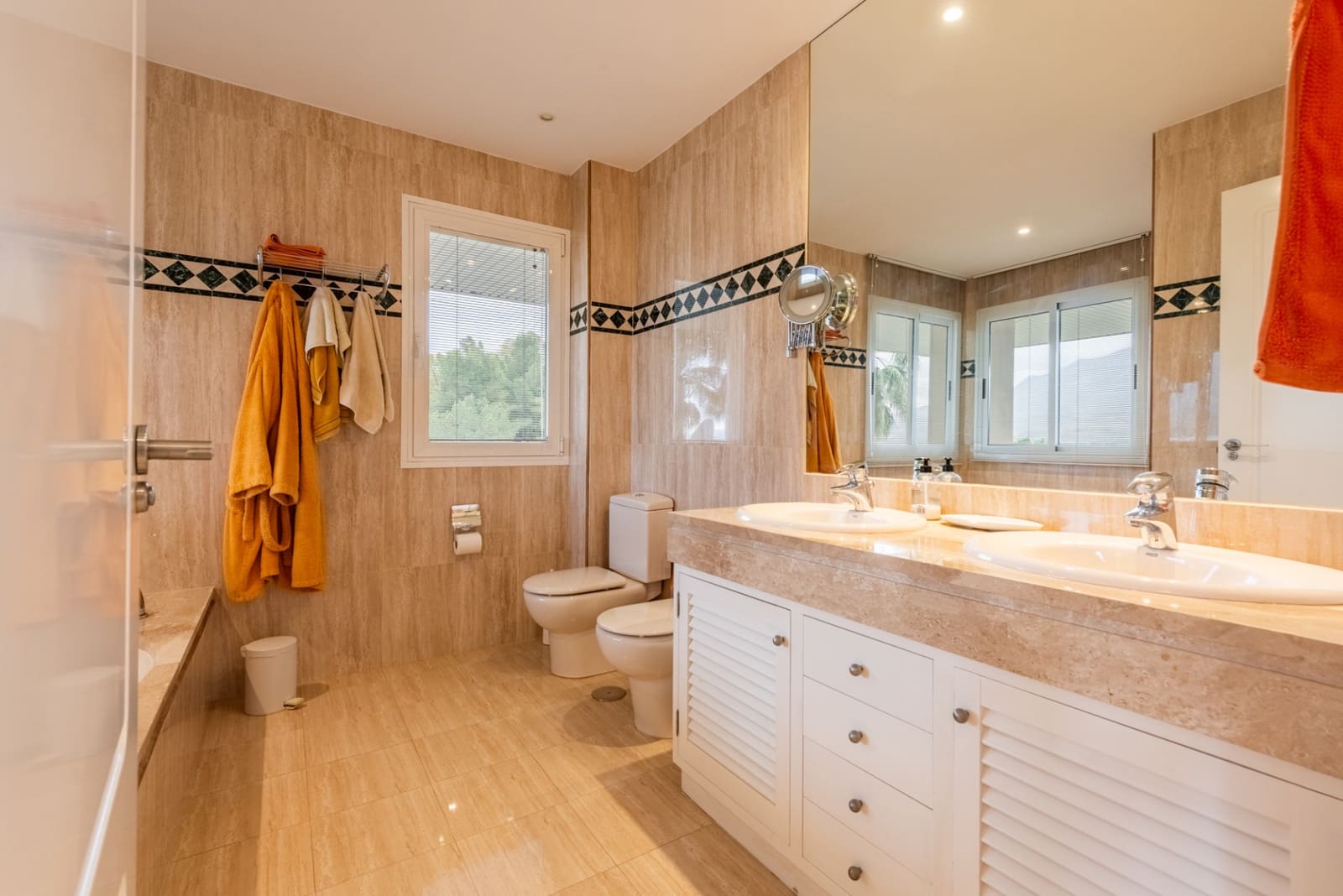 Apartamento de 3 habitaciones en Marbella en venta con piscina garaje - 1.150.000 € (Ref: 9772837)