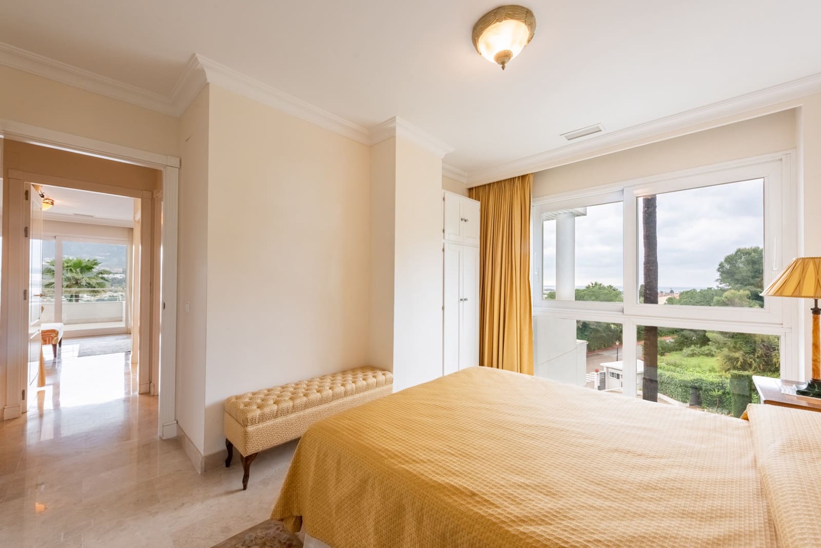 Apartamento de 3 habitaciones en Marbella en venta con piscina garaje - 1.150.000 € (Ref: 9772837)