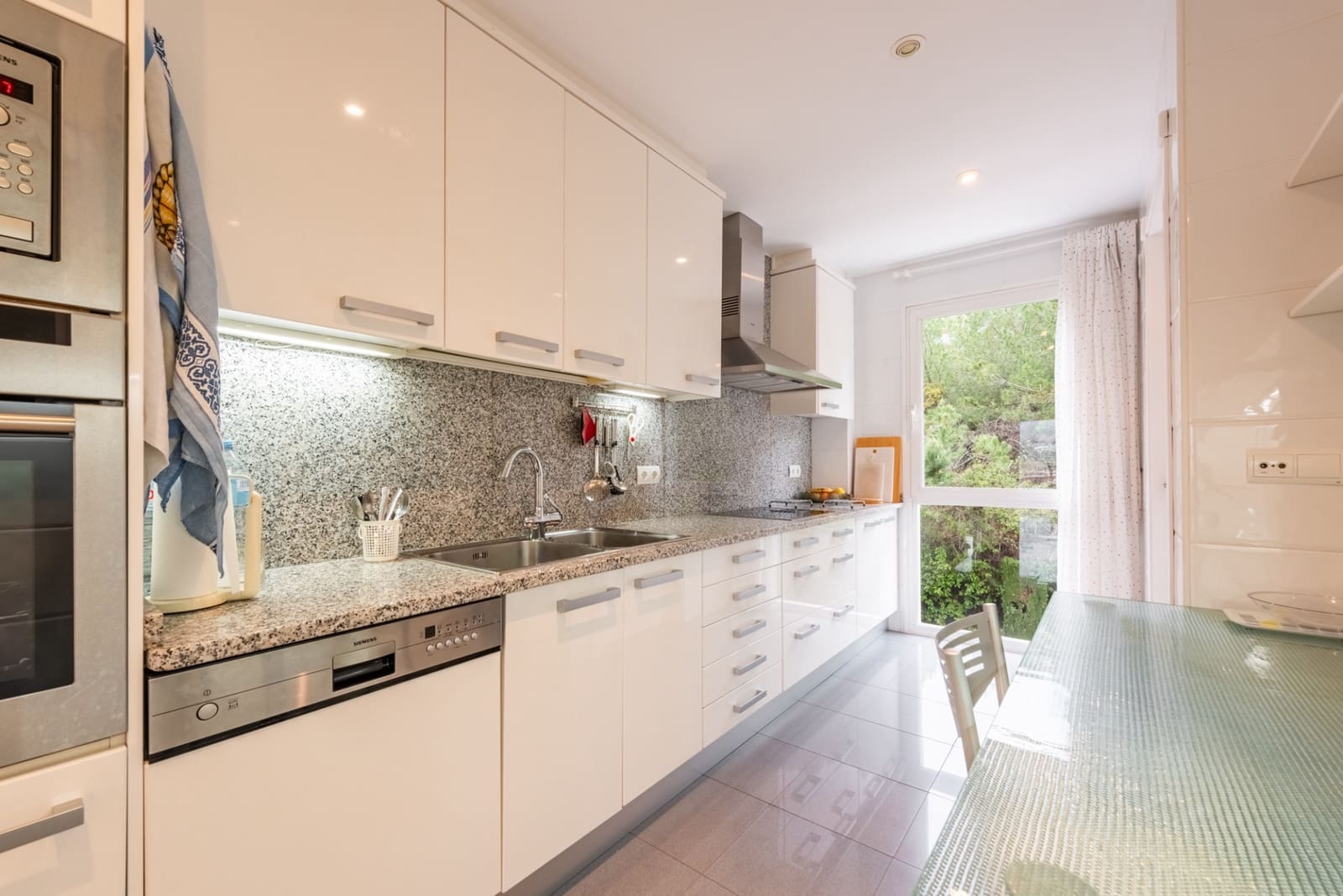 Apartamento de 3 habitaciones en Marbella en venta con piscina garaje - 1.150.000 € (Ref: 9772837)