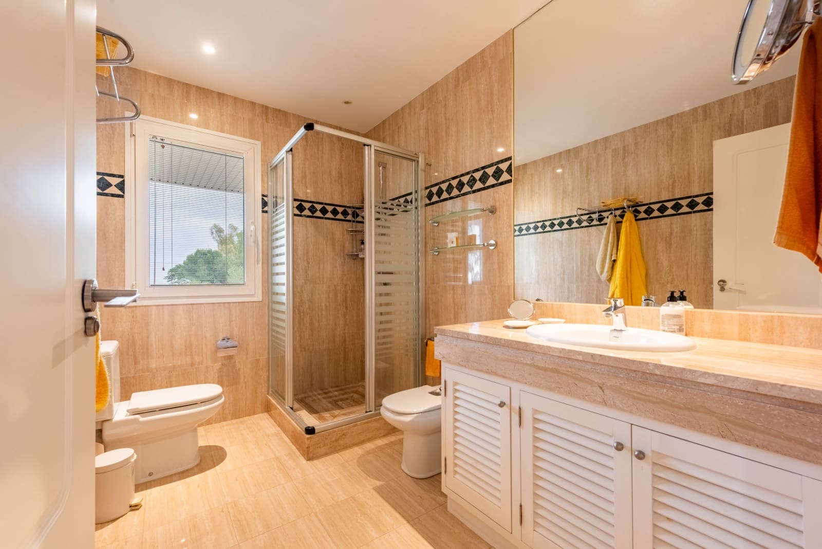 Apartamento de 3 habitaciones en Marbella en venta con piscina garaje - 1.150.000 € (Ref: 9772837)