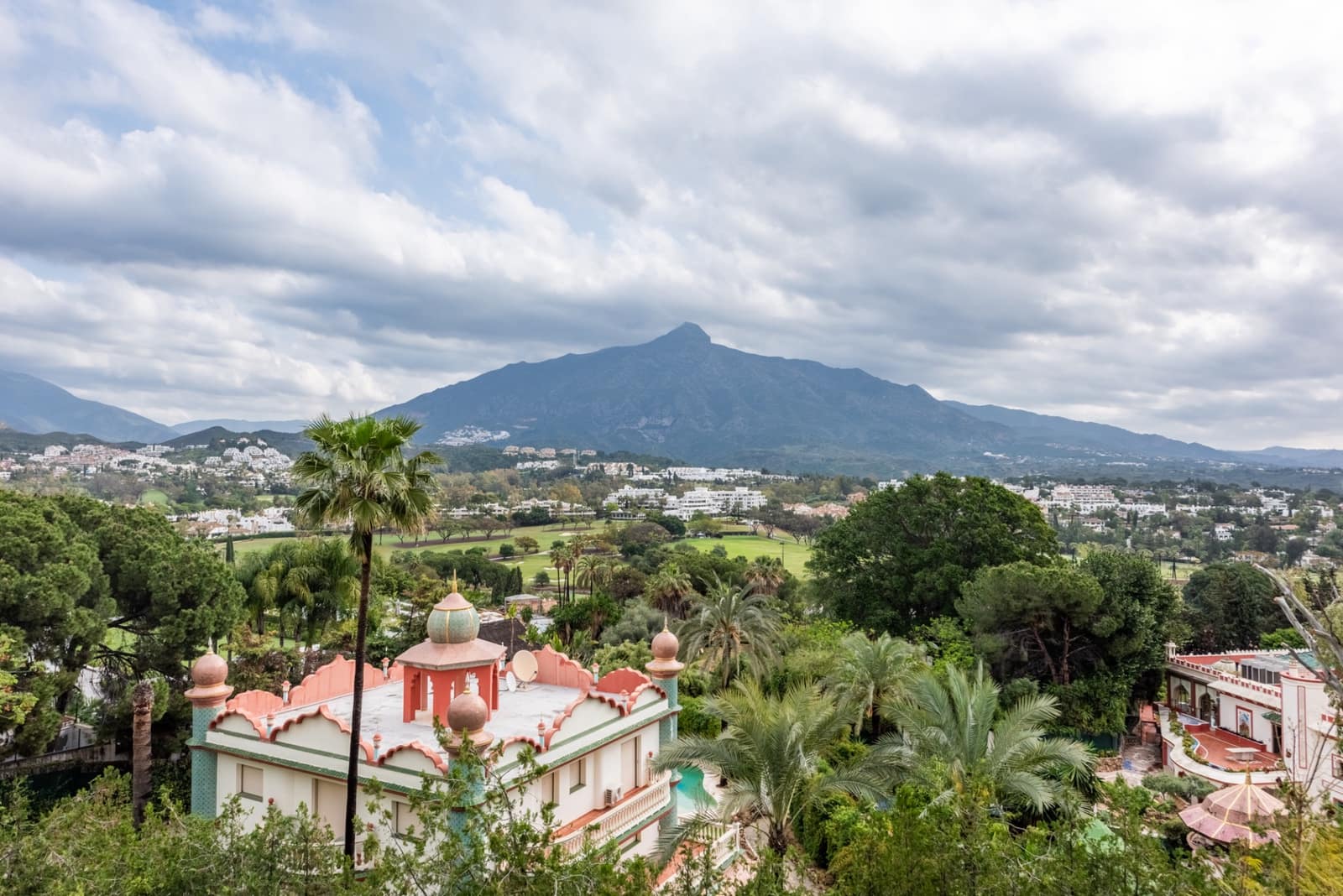 Apartamento de 3 habitaciones en Marbella en venta con piscina garaje - 1.150.000 € (Ref: 9772837)