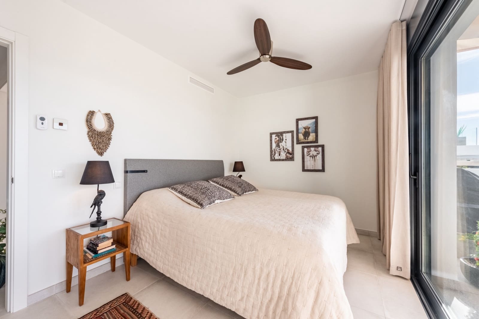 3 sypialnia Penthouse na sprzedaż w Estepona z basenem garażem - 1 000 000 € (Ref: 9777846)