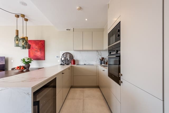 3 sypialnia Penthouse na sprzedaż w Paraiso - Barronal, Estepona z basenem garażem - 997 000 € (Ref: 9777846)