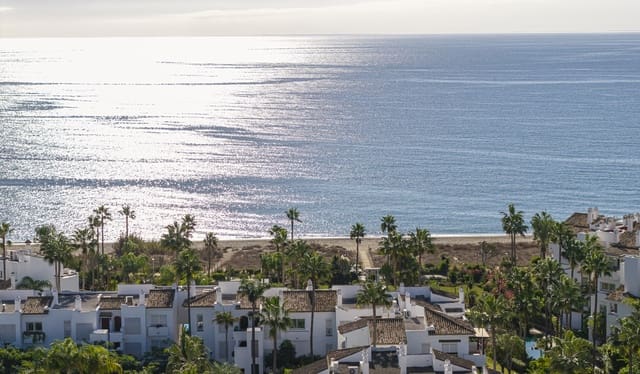 3 sovrum Lägenhet till salu i Costalita, Estepona med pool garage - 1 495 000 € (Ref: 9780311)