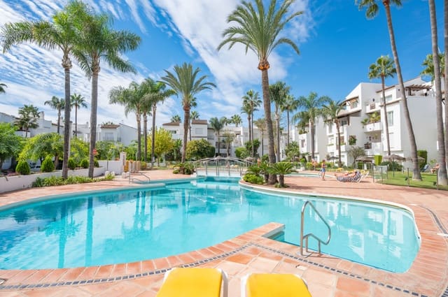 3 sovrum Lägenhet till salu i Costalita, Estepona med pool garage - 1 495 000 € (Ref: 9780311)