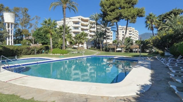 Apartamento de 2 habitaciones en Atalaya-Isdabe, Estepona en venta con piscina garaje - 330.000 € (Ref: 9780312)