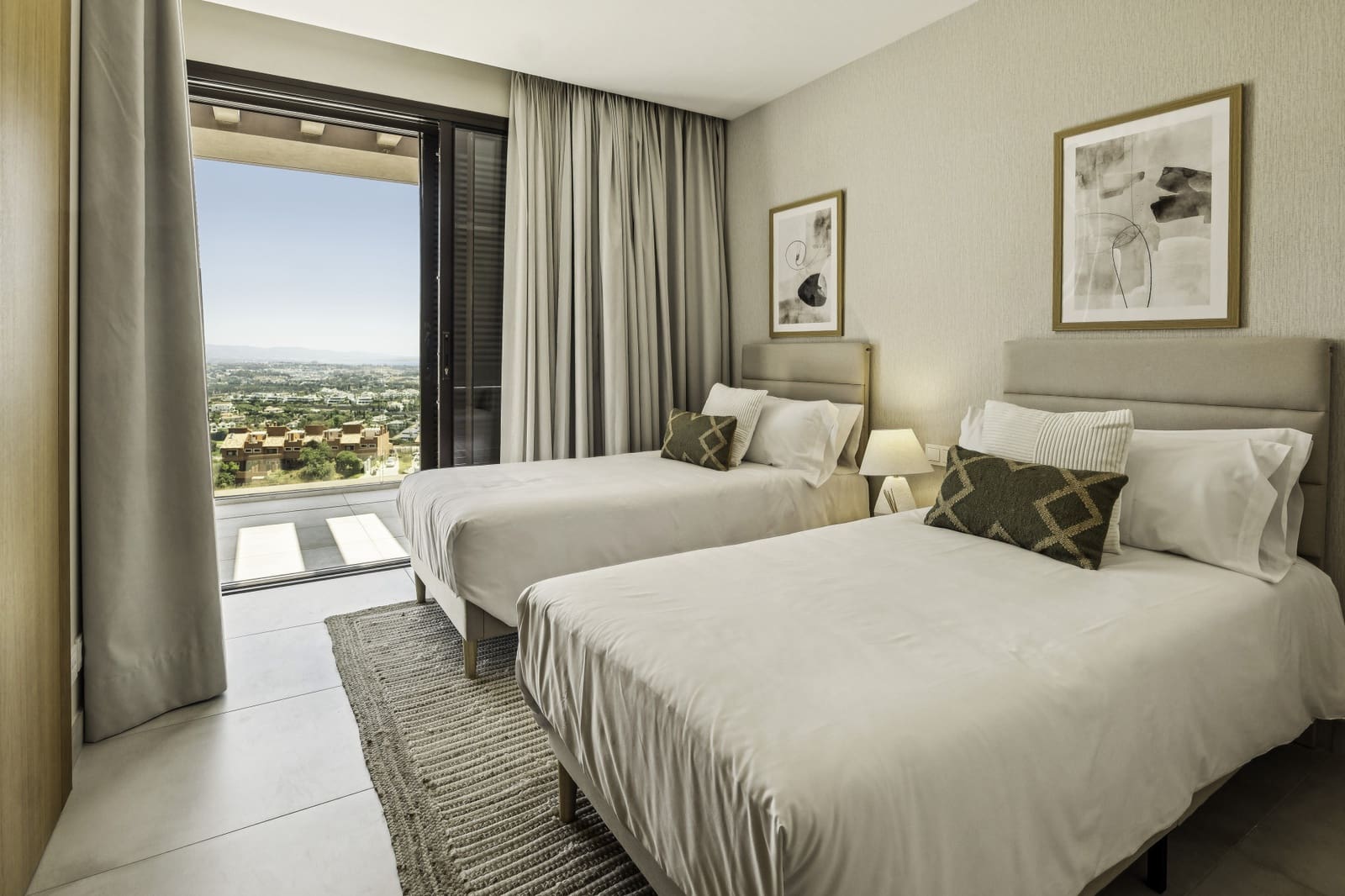 4 slaapkamer Villa te koop in Benahavis met zwembad garage - € 1.890.000 (Ref: 9794363)